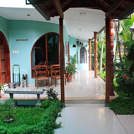 Hotel & Suites La Posada De Lobo Iquitos Eksteriør billede