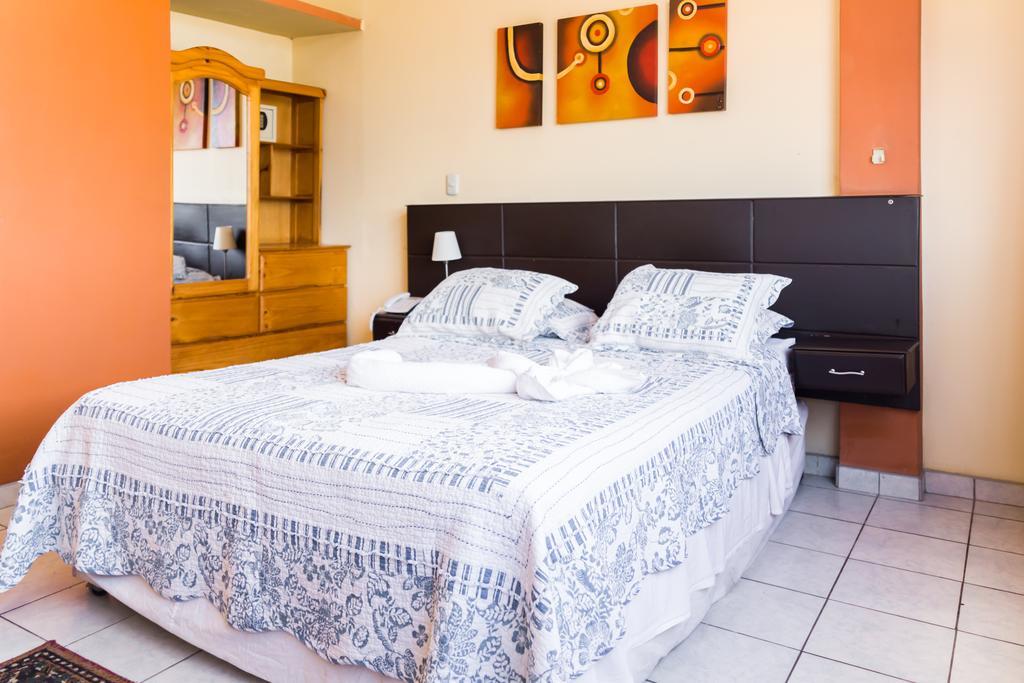 Hotel & Suites La Posada De Lobo Iquitos Eksteriør billede