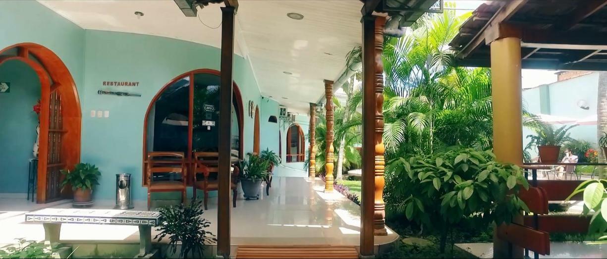 Hotel & Suites La Posada De Lobo Iquitos Eksteriør billede